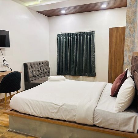 Hotel Vedicvista インドール エクステリア 写真