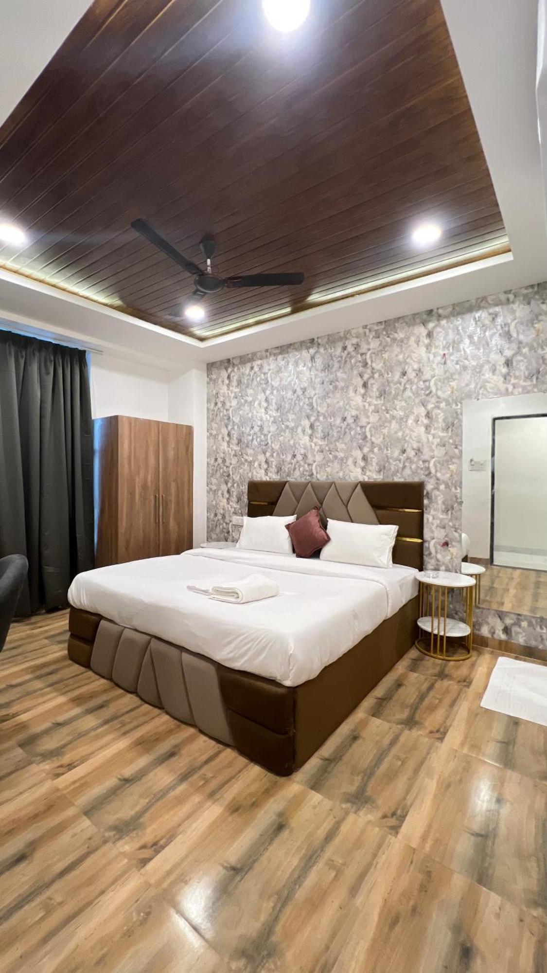 Hotel Vedicvista インドール エクステリア 写真